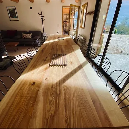 Le Tilleul Bed & Breakfast Avajan