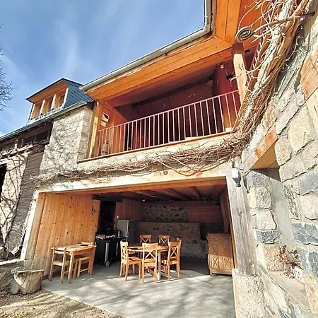 Le Tilleul Bed & Breakfast Avajan
