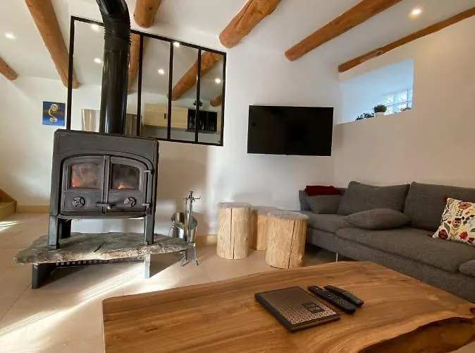 Le Tilleul فندق مبيت وإفطار Avajan