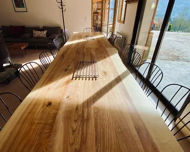 Le Tilleul Couette-café Avajan